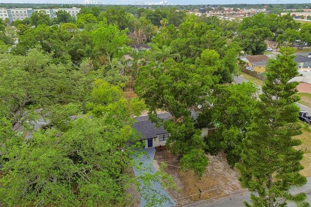 803 S CASTLE COURT, Tampa, FL 33612