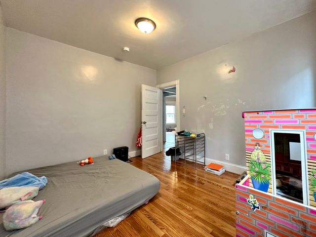 84 Lonsdale St 1, Boston, MA 02124