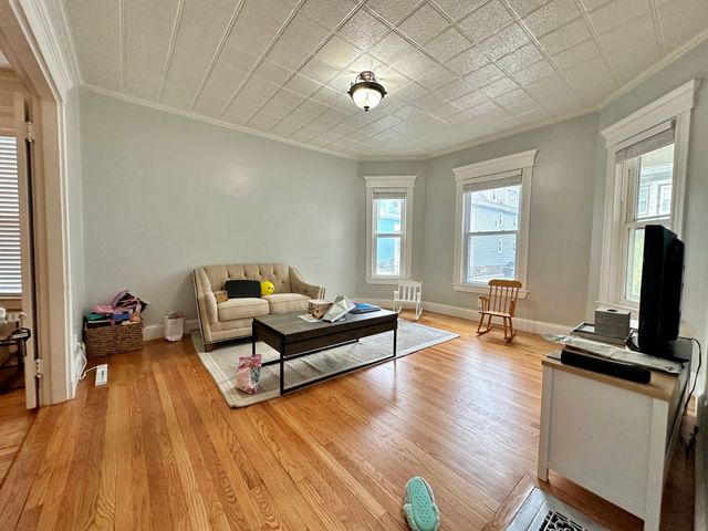 84 Lonsdale St 1, Boston, MA 02124