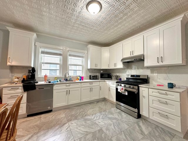 84 Lonsdale St 1, Boston, MA 02124