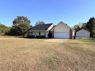 225 Ridge Road, Beebe, AR 72012