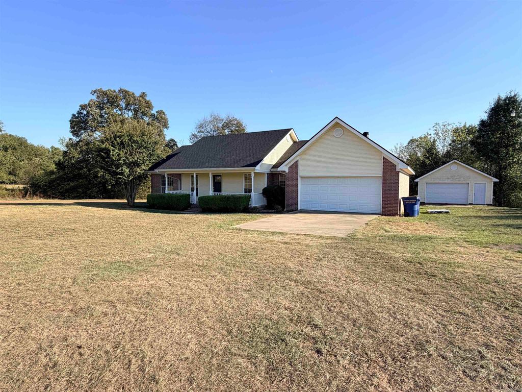 225 Ridge Road, Beebe, AR 72012
