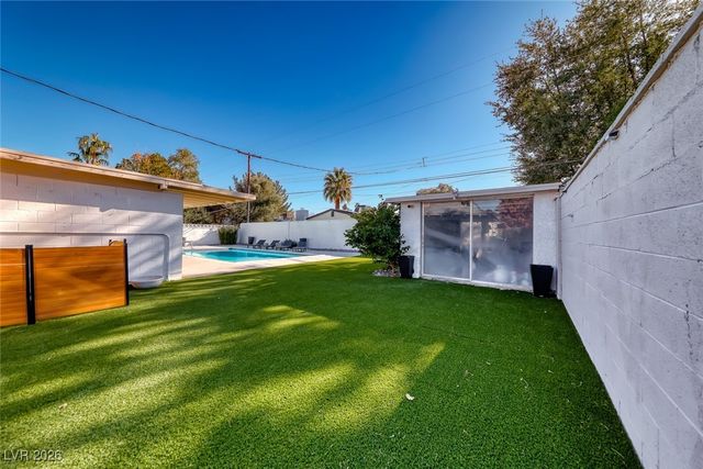 2621 Mason Avenue, Las Vegas, NV 89102