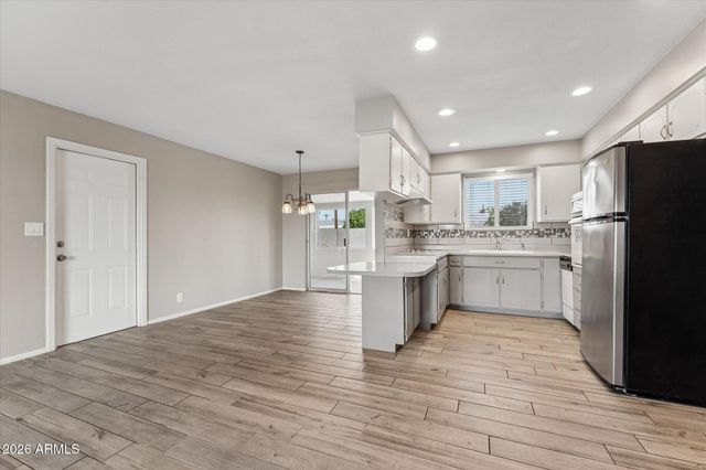 5422 E UNIVERSITY Drive, Mesa, AZ 85205