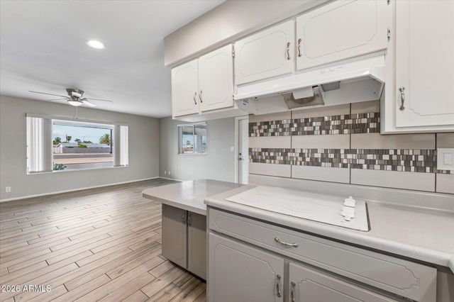 5422 E UNIVERSITY Drive, Mesa, AZ 85205