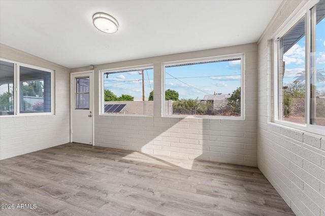5422 E UNIVERSITY Drive, Mesa, AZ 85205