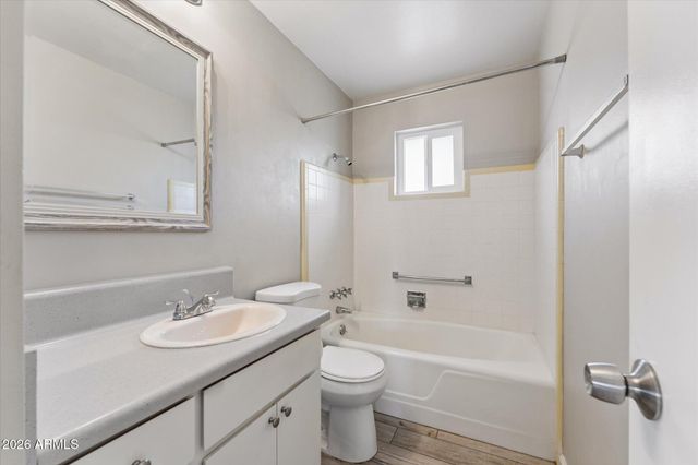 5422 E UNIVERSITY Drive, Mesa, AZ 85205