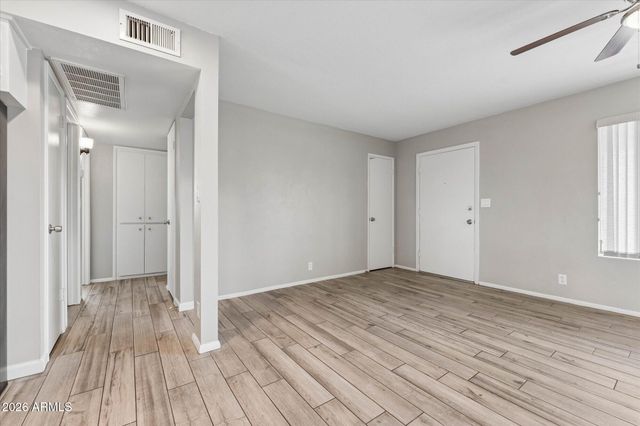5422 E UNIVERSITY Drive, Mesa, AZ 85205