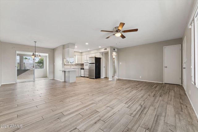 5422 E UNIVERSITY Drive, Mesa, AZ 85205