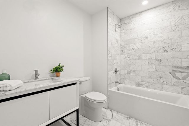 47 Condor 203A, Boston, MA 02128