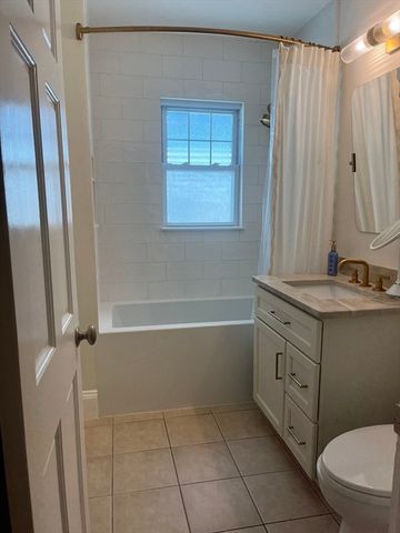 33 Bancroft St 33, Watertown, ME 04272