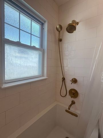 33 Bancroft St 33, Watertown, ME 04272