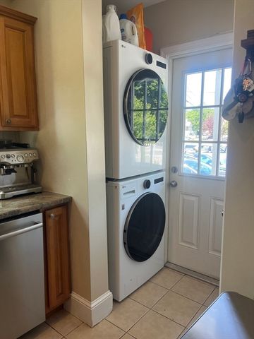 33 Bancroft St 33, Watertown, ME 04272