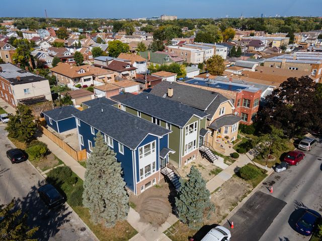 5254 W Newport Avenue, Chicago, IL 60641