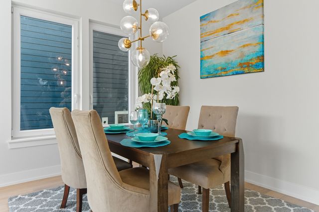 5254 W Newport Avenue, Chicago, IL 60641