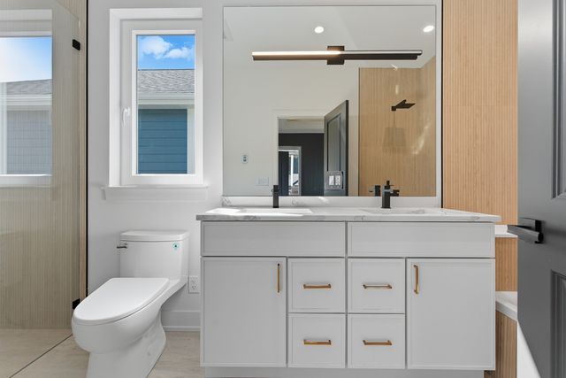 5254 W Newport Avenue, Chicago, IL 60641