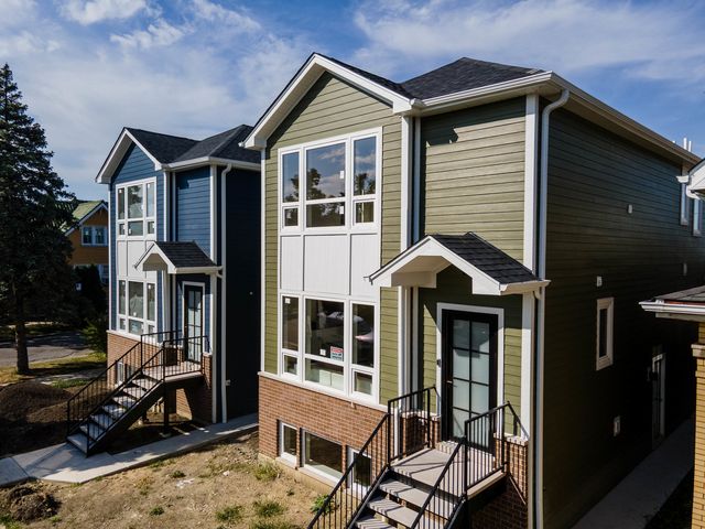 5254 W Newport Avenue, Chicago, IL 60641