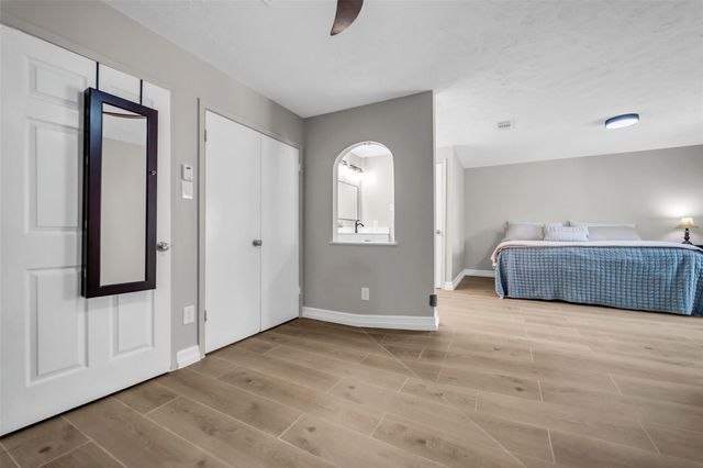 16222 Green Shade Drive, Houston, TX 77090