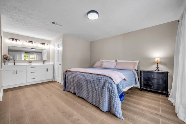 16222 Green Shade Drive, Houston, TX 77090