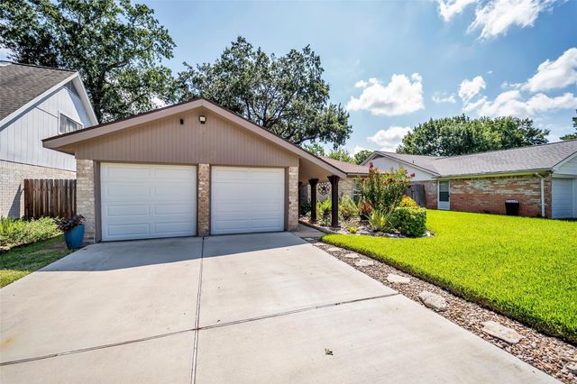 16222 Green Shade Drive, Houston, TX 77090