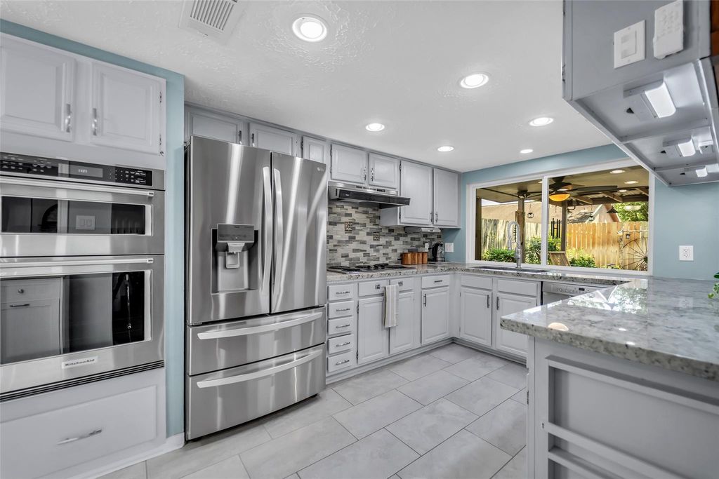 16222 Green Shade Drive, Houston, TX 77090