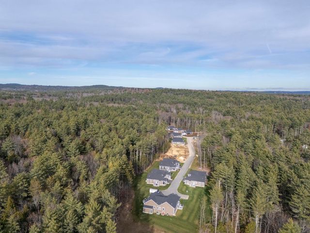 1 Renee Drive, Amherst, NH 03031
