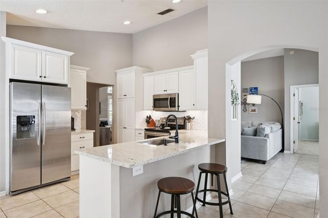 271 WESCLIFF DRIVE, Ocoee, FL 34761