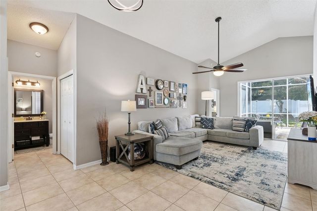 271 WESCLIFF DRIVE, Ocoee, FL 34761