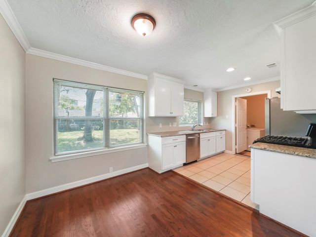 1115 W 31st Street, Houston, TX 77018