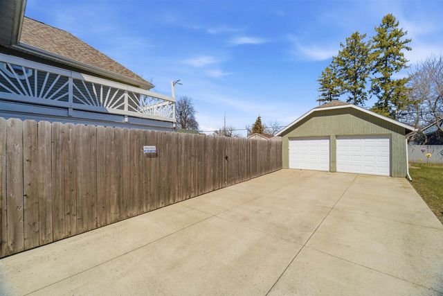 628 2ND STREET, Menasha, WI 54952