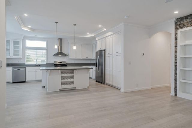 238 Chateau La Salle Drive 238, San Jose, CA 95111