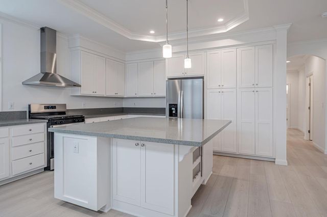 238 Chateau La Salle Drive 238, San Jose, CA 95111