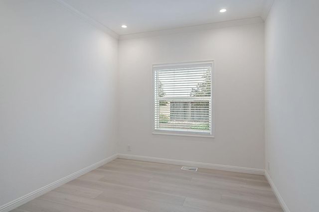 238 Chateau La Salle Drive 238, San Jose, CA 95111