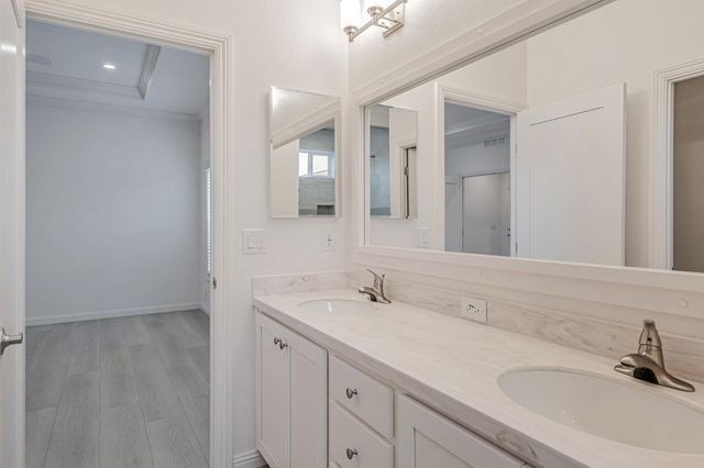 238 Chateau La Salle Drive 238, San Jose, CA 95111