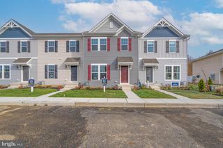 21 WHITAKER CT, Millville, NJ 08332