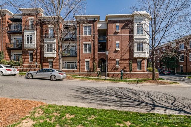 641 Garden District Drive, Charlotte, NC 28202