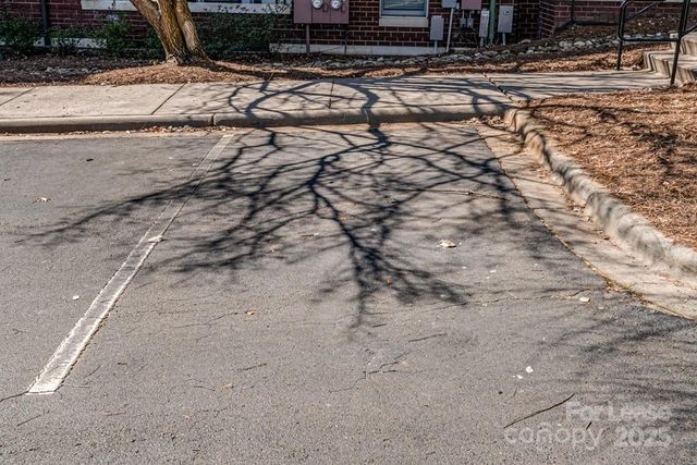 641 Garden District Drive, Charlotte, NC 28202