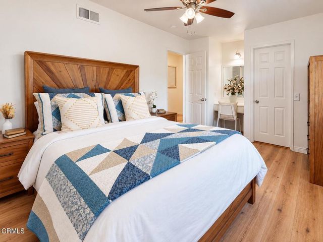 1102 W Calle Del Sol 3, Azusa, CA 91702