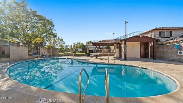 1102 W Calle Del Sol 3, Azusa, CA 91702