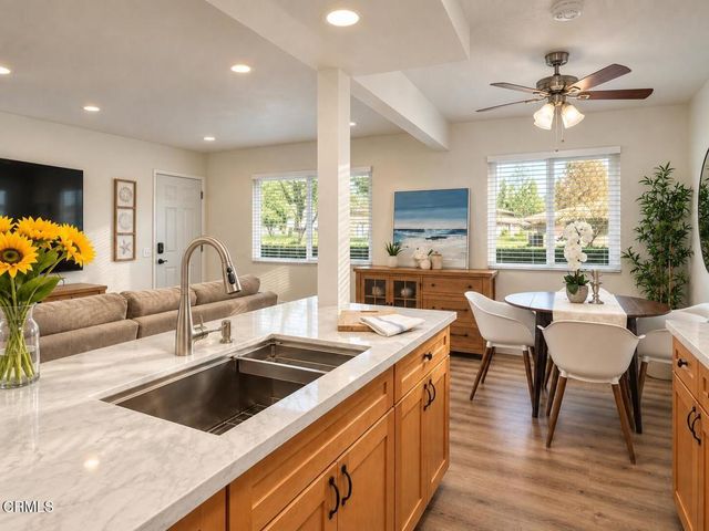 1102 W Calle Del Sol 3, Azusa, CA 91702