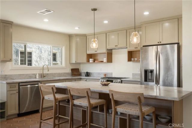 2014 W 84th Street, Los Angeles, CA 90047