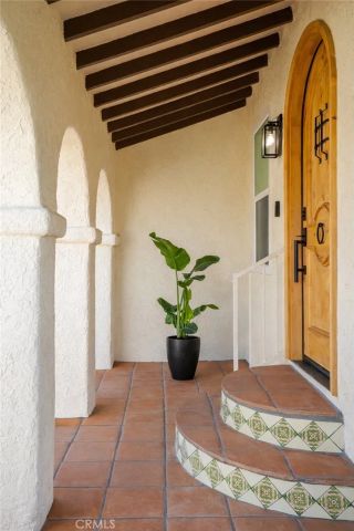 2014 W 84th Street, Los Angeles, CA 90047