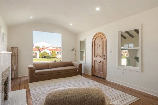 2014 W 84th Street, Los Angeles, CA 90047