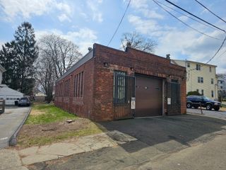 468 Blohm Street, West Haven, CT 06516