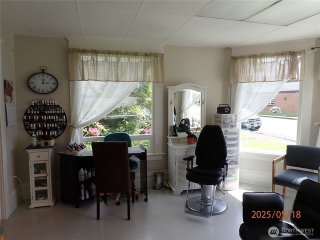 214 W 1st Street, Aberdeen, WA 98520