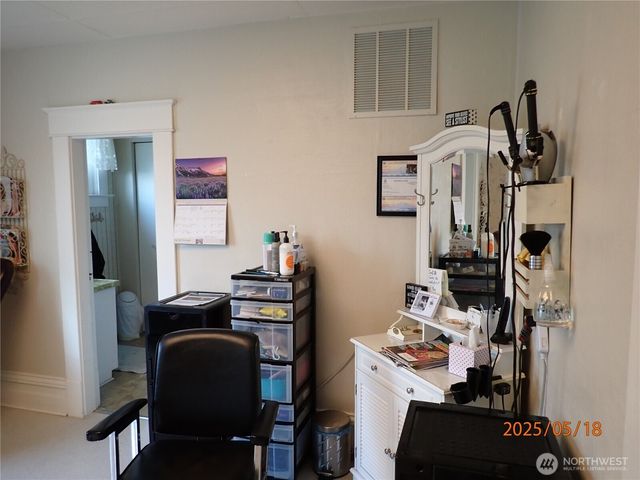 214 W 1st Street, Aberdeen, WA 98520