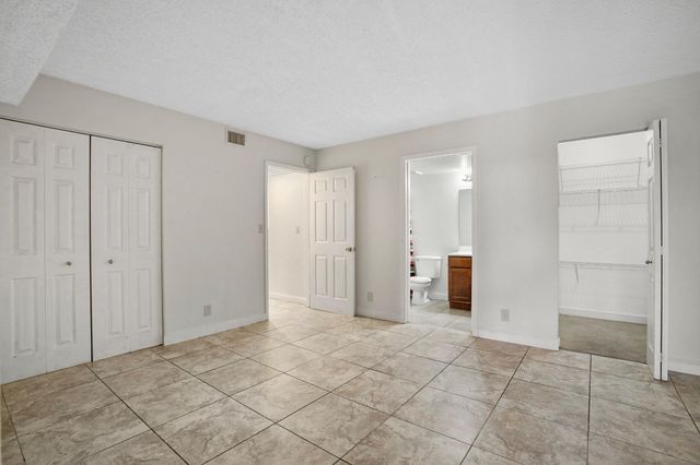 7640 Westwood Drive 411, Tamarac, FL 33321