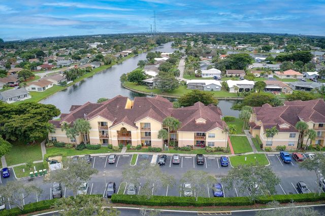 7640 Westwood Drive 411, Tamarac, FL 33321