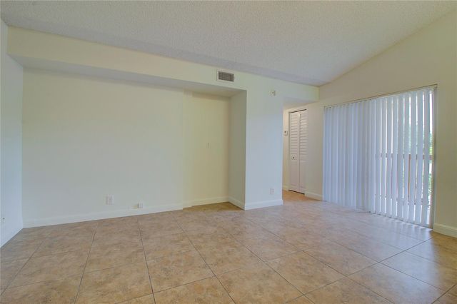 7640 Westwood Drive 411, Tamarac, FL 33321