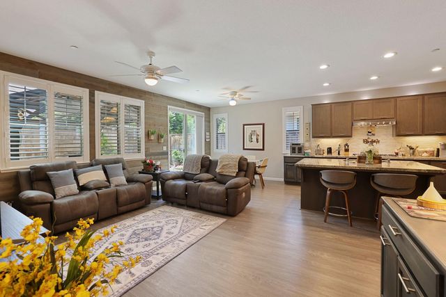 2708 Chardonnay Ln, Lodi, CA 95242